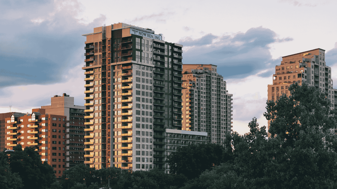 Selling real estate empires by wealthy families